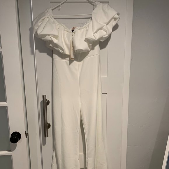 NEW WITH TAGS Bridal Jumpsuit White from Asos: Petite Club L London Brand - Picture 3 of 4